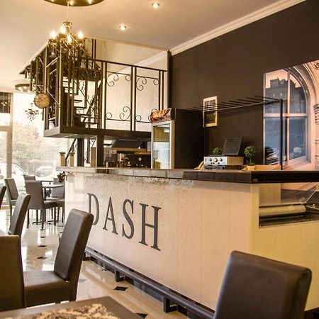 Garni Hotel Dash Нови Сад Екстериор снимка
